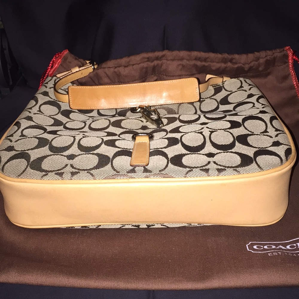 Coach Handbag - Picture 3 of 6